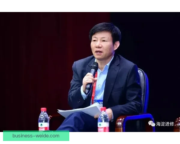 聚焦中超联赛发展变革与俱乐部竞争格局球迷文化全景观察深度解析